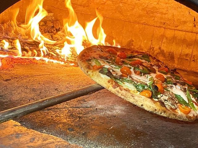 V Pizza is ready to heat up North Carolina