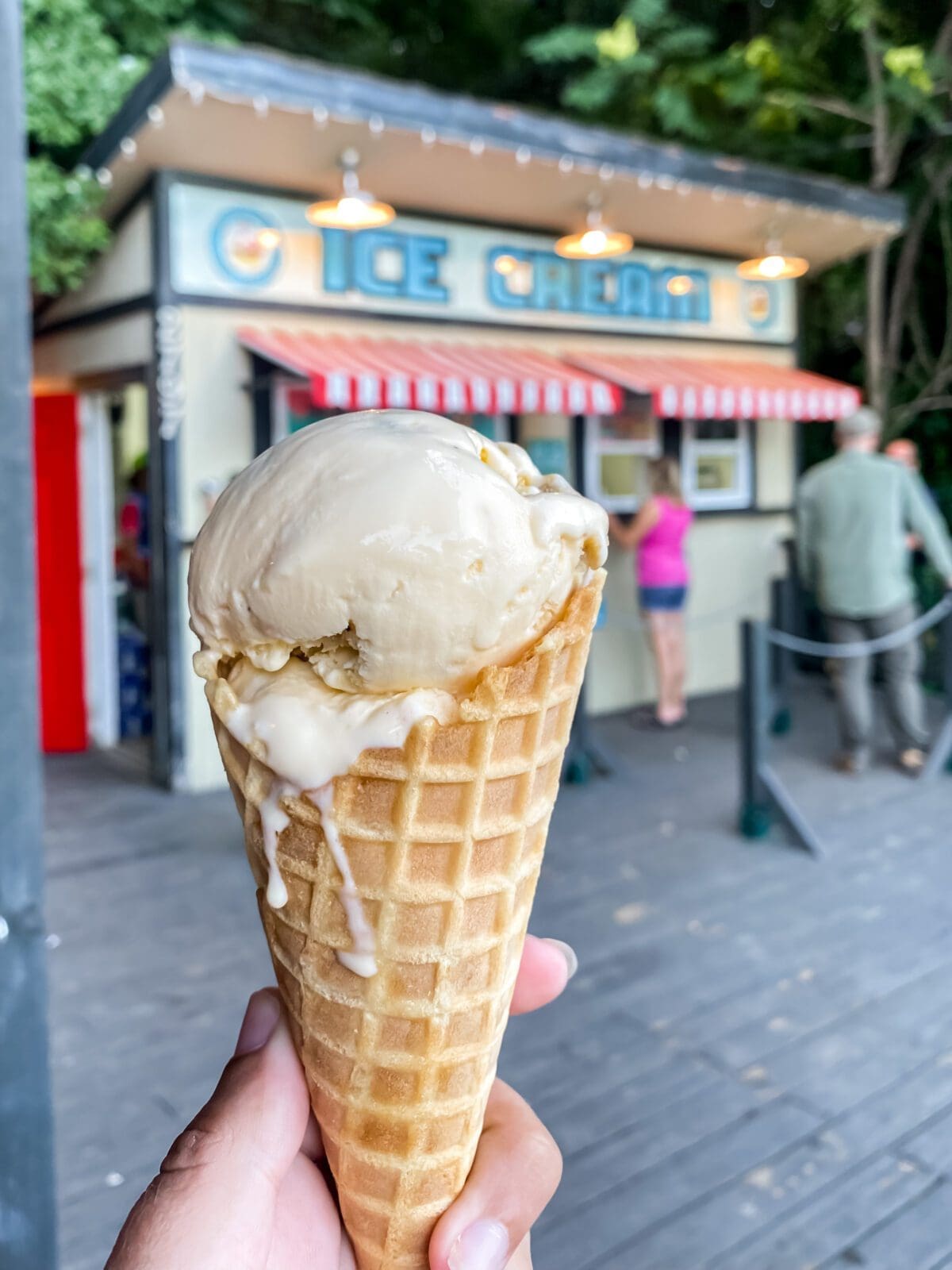Scoop Ice Cream