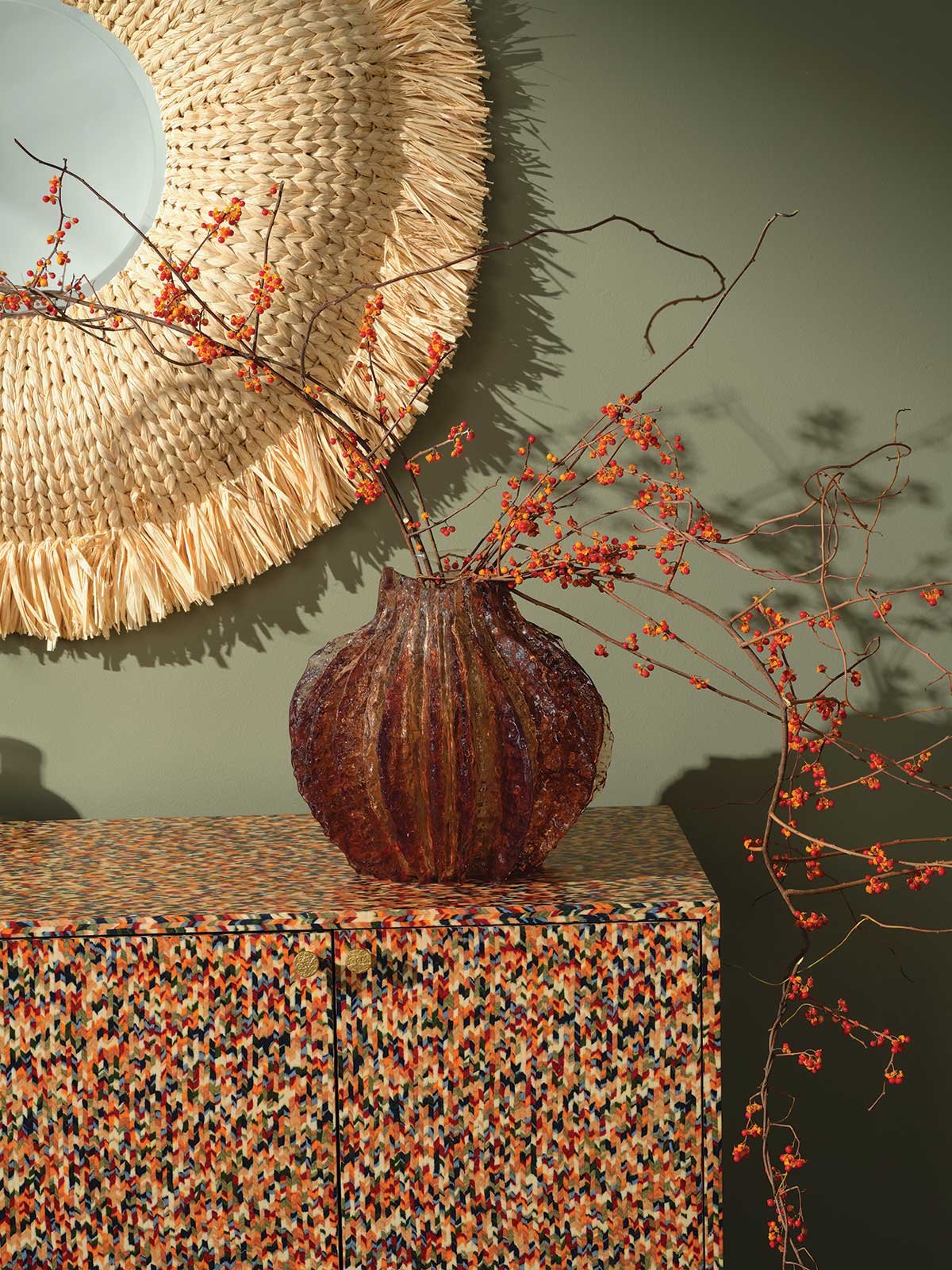 Cheerful floral pattern wallpaper bringing personality and color to a room